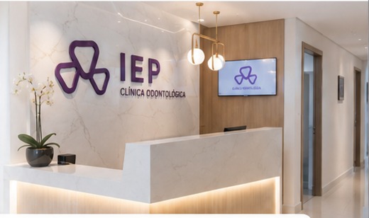 Recepção de clínica odontológica premium